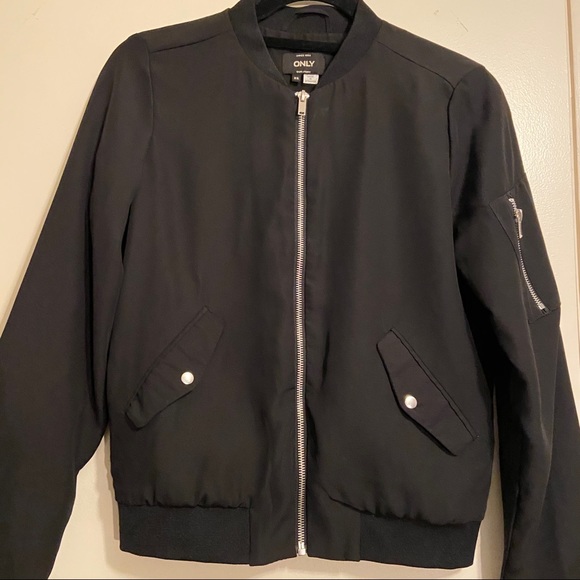 ONLY Black Bomber Jacket. Size XS. - Picture 2 of 7